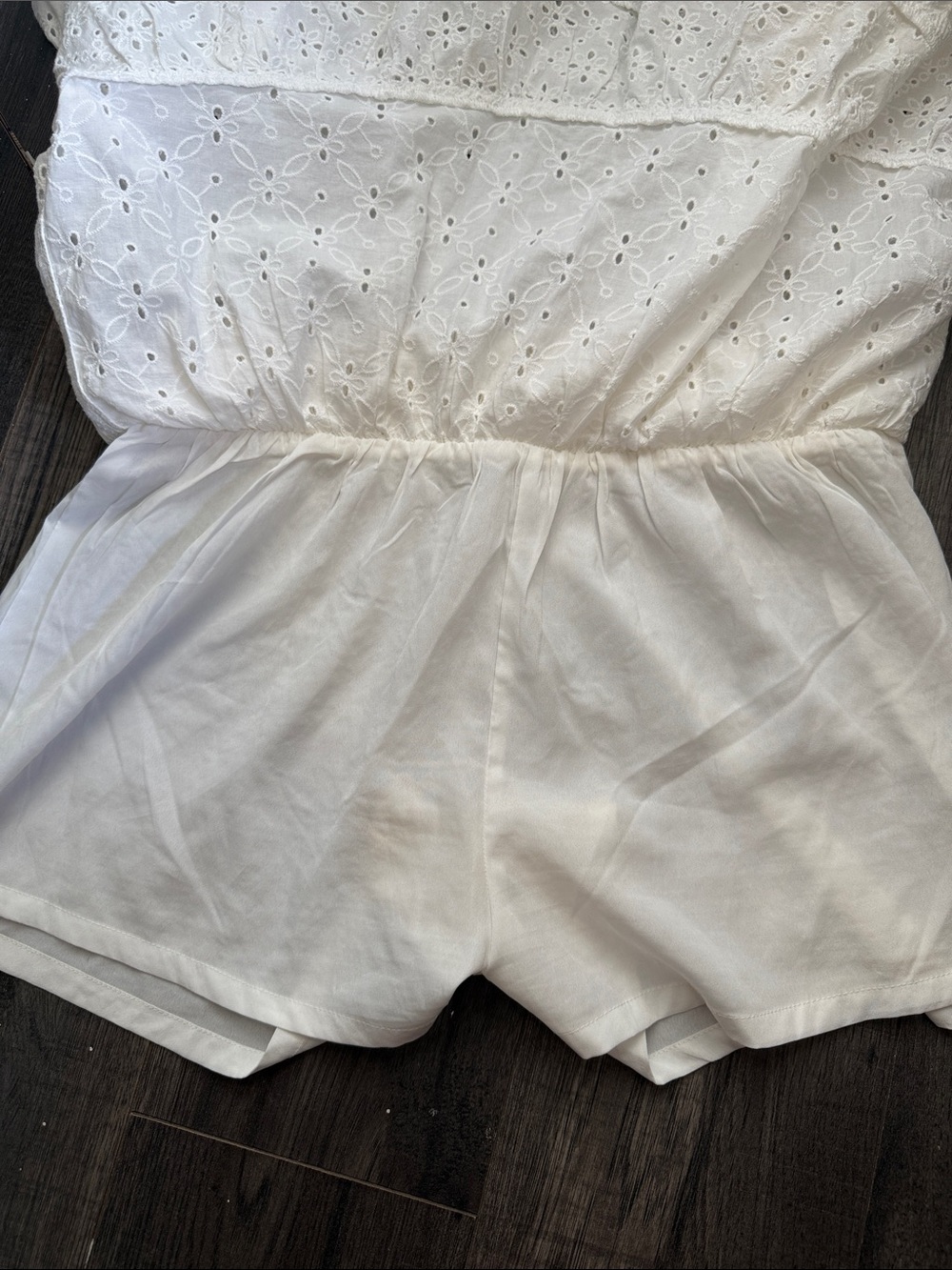 White Eyelet Smocked-Waist Skort Skirt - Women - Picture 4 of 5